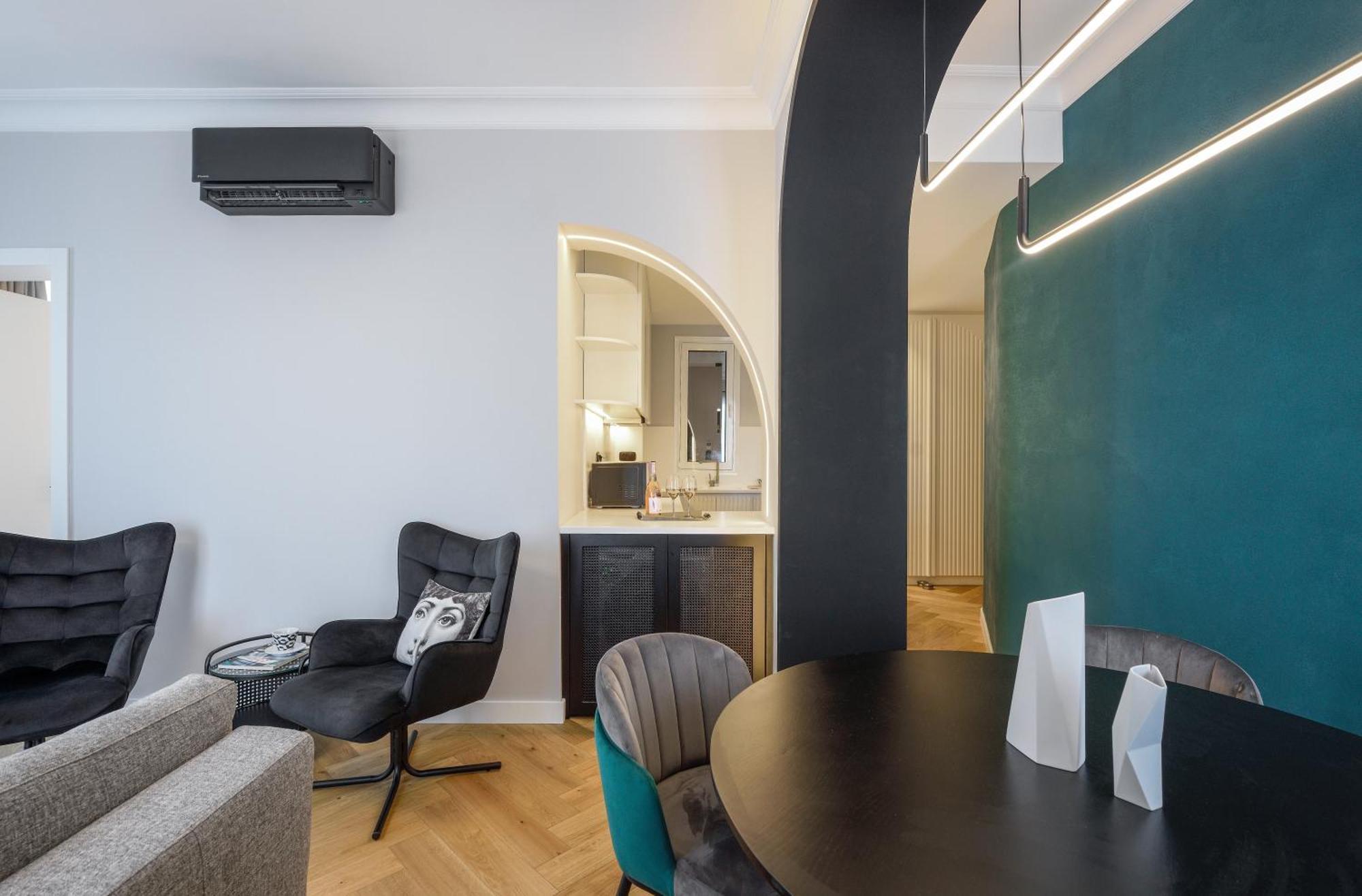 King Apartment Thessaloniki By Luxlikehome Exterior photo